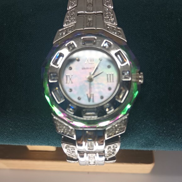 Manhattan Quartz Watch by Croton. - Picture 5 of 6